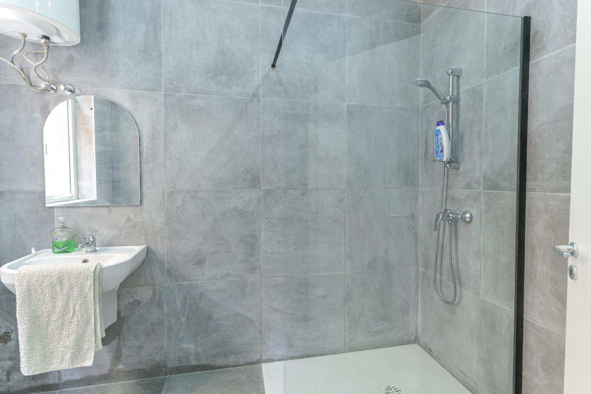 New 1 Bedroom Apartment In Valletta City Centre With Terrace And Views Dış mekan fotoğraf
